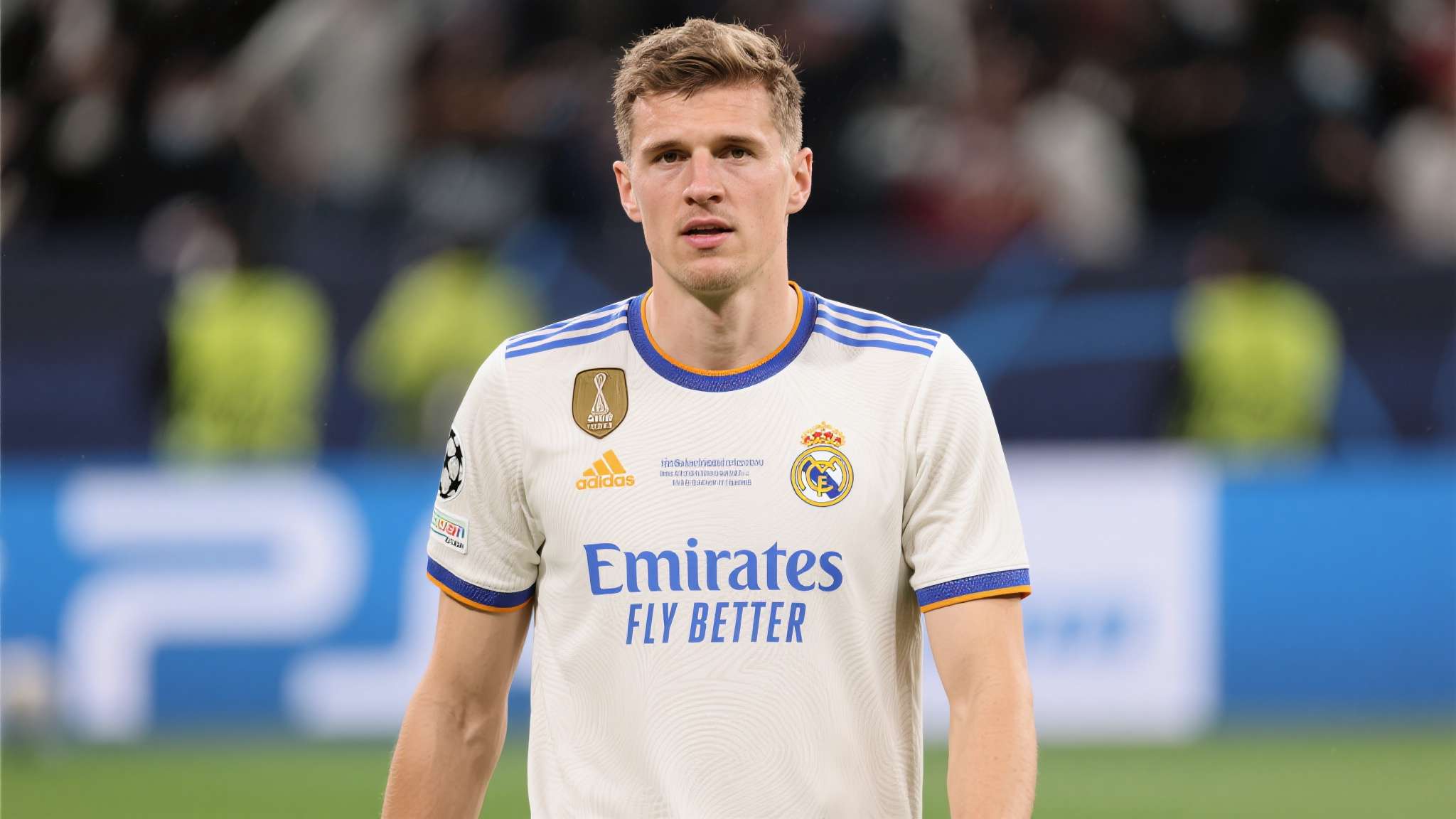 阿斯：施洛特贝克和斯密特是皇马在中卫和中场引援的首要目标对吗